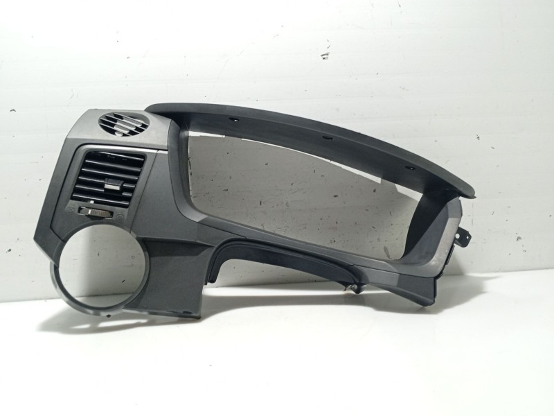 Recambio de moldura para ssangyong kyron 200 xdi limited referencia OEM IAM  7659009000 