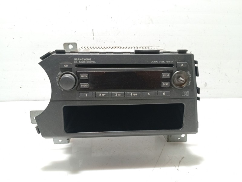 Recambio de sistema audio / radio cd para ssangyong kyron 200 xdi limited referencia OEM IAM 9CA04077  
