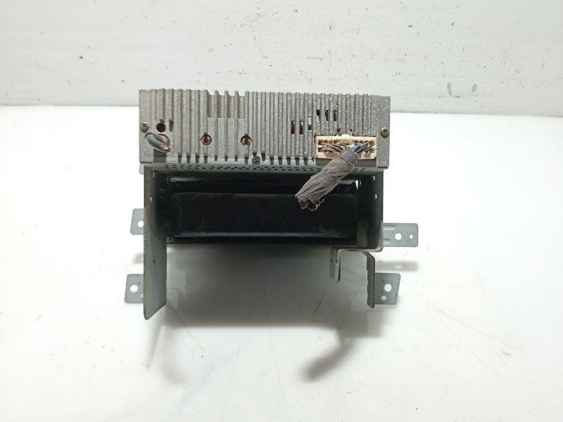 Recambio de sistema audio / radio cd para ssangyong kyron 200 xdi limited referencia OEM IAM 9CA04077  