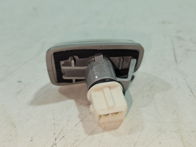 Recambio de piloto lateral izquierdo para peugeot 406 coupé (8c) 2.0 16v referencia OEM IAM 33073312  