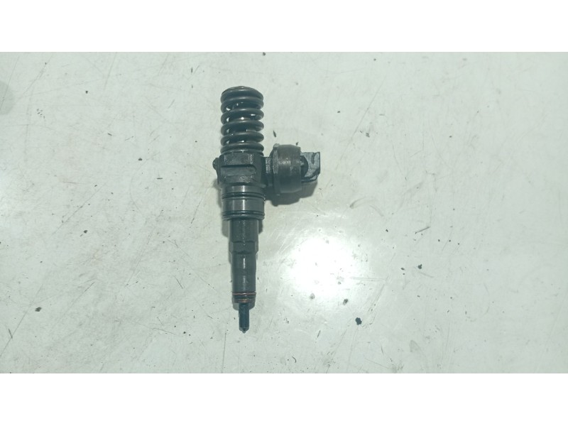 Recambio de inyector para audi a3 (8p1) 1.9 tdi referencia OEM IAM   