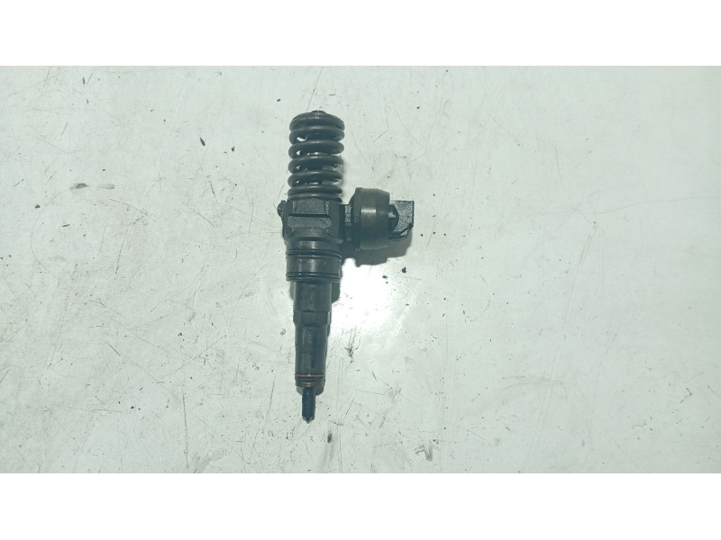 Recambio de inyector para audi a3 (8p1) 1.9 tdi referencia OEM IAM   