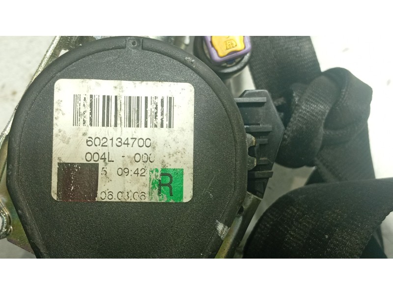 Recambio de cinturon seguridad delantero derecho para audi a3 (8p1) 1.9 tdi referencia OEM IAM 8P3857706BV04  