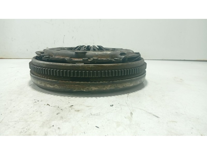 Recambio de volante motor para audi a3 (8p1) 1.9 tdi referencia OEM IAM R0301052710 03G141025G 