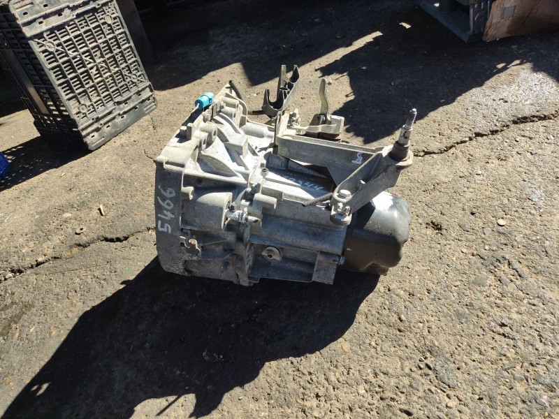 Recambio de caja cambios para renault clio iii referencia OEM IAM JH3128  