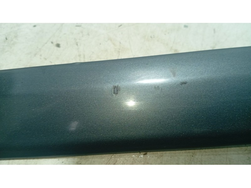 Recambio de moldura para audi a3 (8p1) 1.9 tdi referencia OEM IAM 8P0821105F  