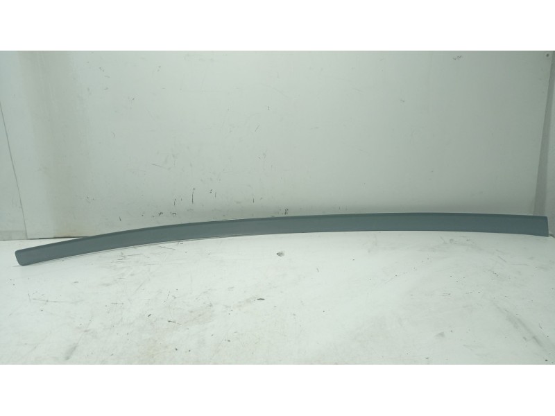 Recambio de moldura para audi a3 (8p1) 1.9 tdi referencia OEM IAM STU8P3853954B  