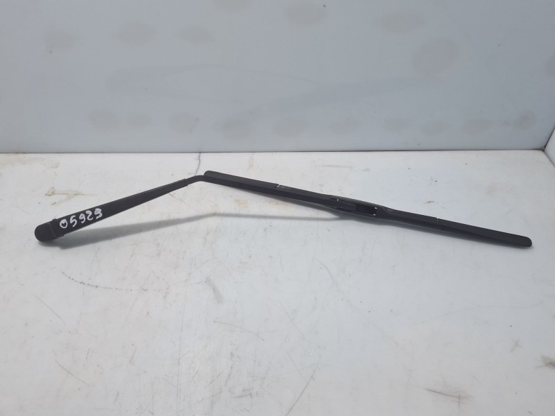 Recambio de brazo limpia trasero para peugeot 205 furgoneta/hatchback 1.8 d referencia OEM IAM 642958  