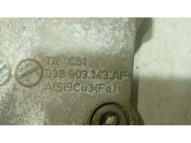 Recambio de soporte alternador para audi a3 (8p1) 1.9 tdi referencia OEM IAM 038903143AF  