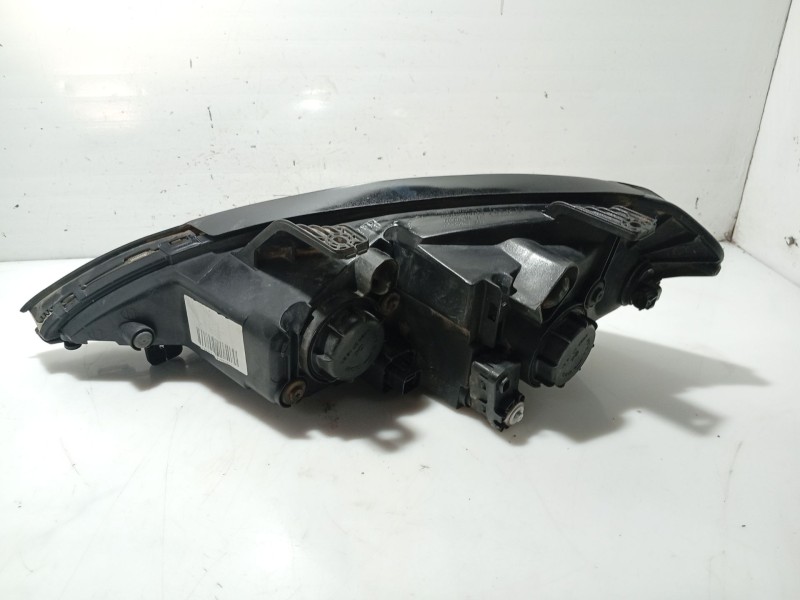 Recambio de faro derecho para ssangyong kyron 200 xdi limited referencia OEM IAM 8310208B14  