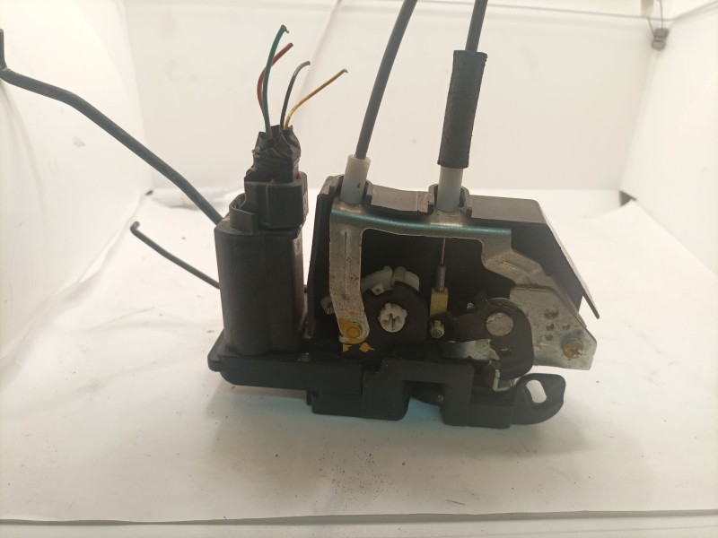 Recambio de cerradura puerta delantera izquierda para hyundai i10 referencia OEM IAM 813100X020  