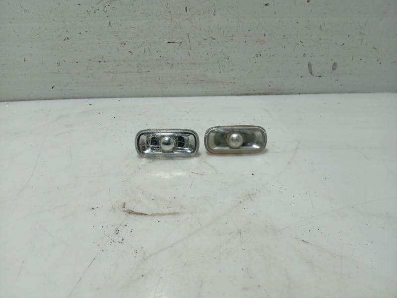 Recambio de piloto lateral izquierdo para audi a3 (8p1) 2.0 tdi 16v referencia OEM IAM 8E0949127  