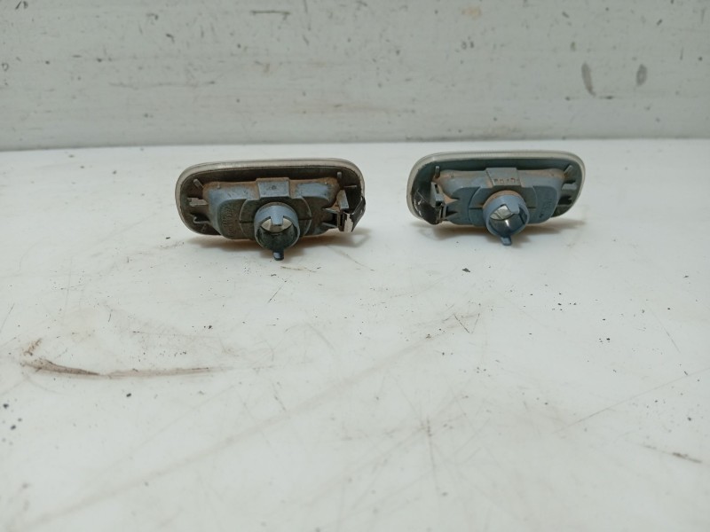 Recambio de piloto lateral izquierdo para audi a3 (8p1) 2.0 tdi 16v referencia OEM IAM 8E0949127  