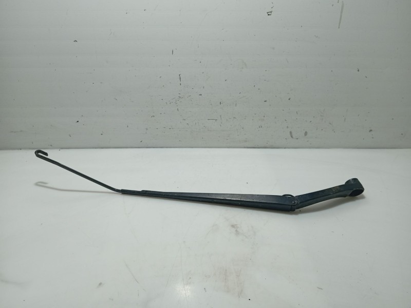 Recambio de brazo limpia delantero derecho para opel insignia a (g09) 2.0 cdti (68) referencia OEM IAM 1270340  