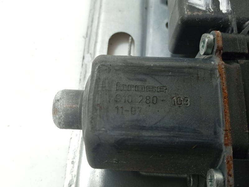 Recambio de elevalunas trasero derecho para opel insignia a (g09) 2.0 cdti (68) referencia OEM IAM 13302442  