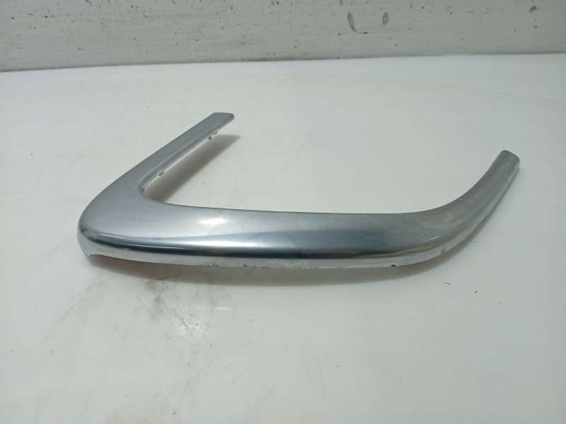 Recambio de moldura para opel insignia a (g09) 2.0 cdti (68) referencia OEM IAM 13222211  