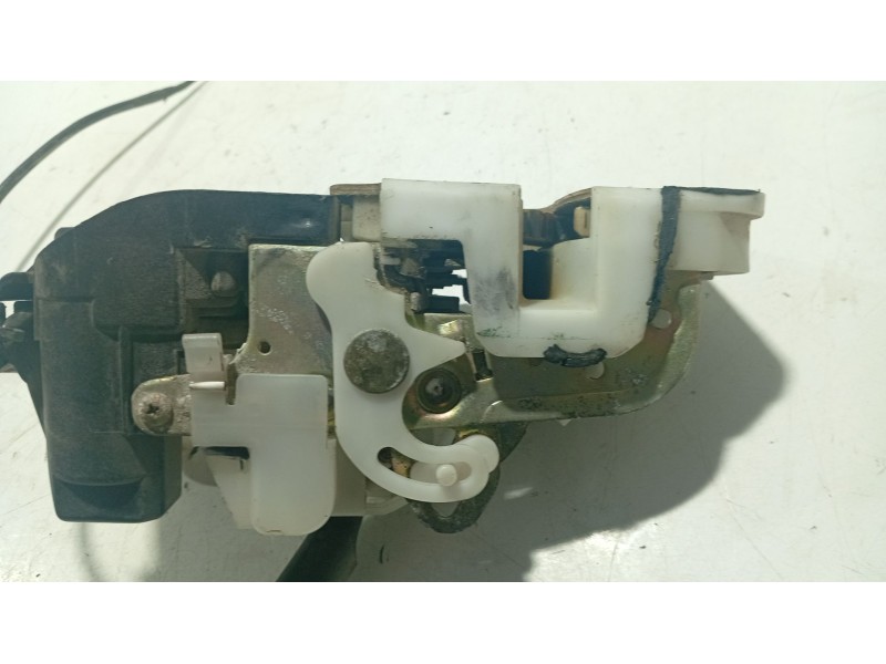 Recambio de cerradura puerta trasera derecha para honda cr-v (rd1/3) 2.0 16v cat referencia OEM IAM 72610S10J11  