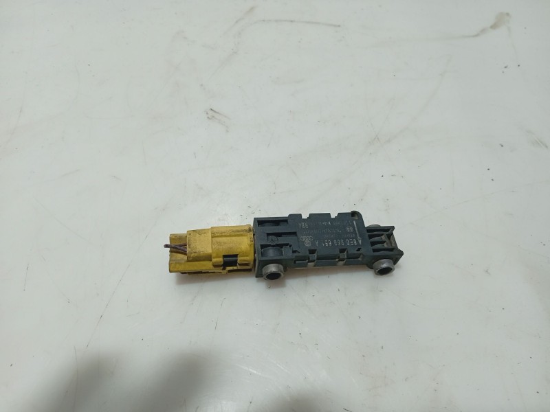 Recambio de modulo electronico para audi a3 (8p1) 2.0 tdi 16v referencia OEM IAM 8E0959651A  