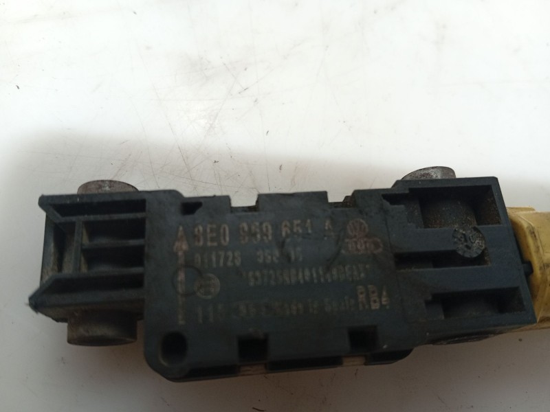 Recambio de modulo electronico para audi a3 (8p1) 2.0 tdi 16v referencia OEM IAM 8E0959651A  