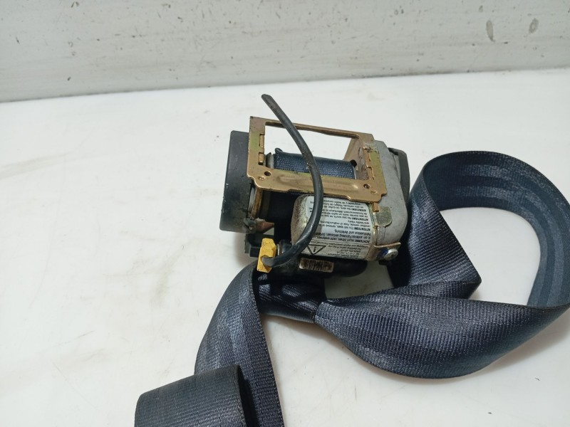 Recambio de cinturon seguridad delantero derecho para audi a3 (8l1) 1.8 referencia OEM IAM 8P4857706C RMS 560546001 