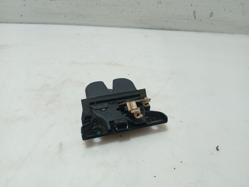 Recambio de cerradura maletero / porton para audi a3 (8l1) 1.8 referencia OEM IAM 8L0827520C 8L0827520C 