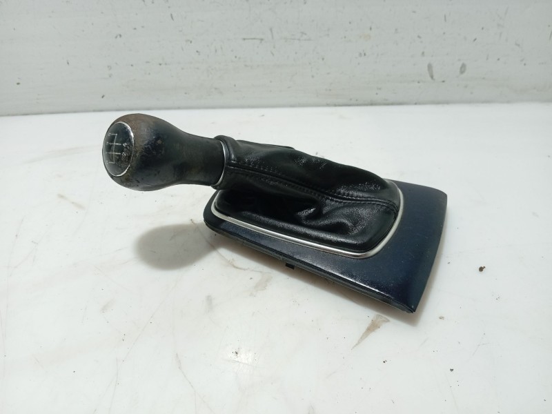 Recambio de moldura para audi a3 (8l1) 1.8 referencia OEM IAM   