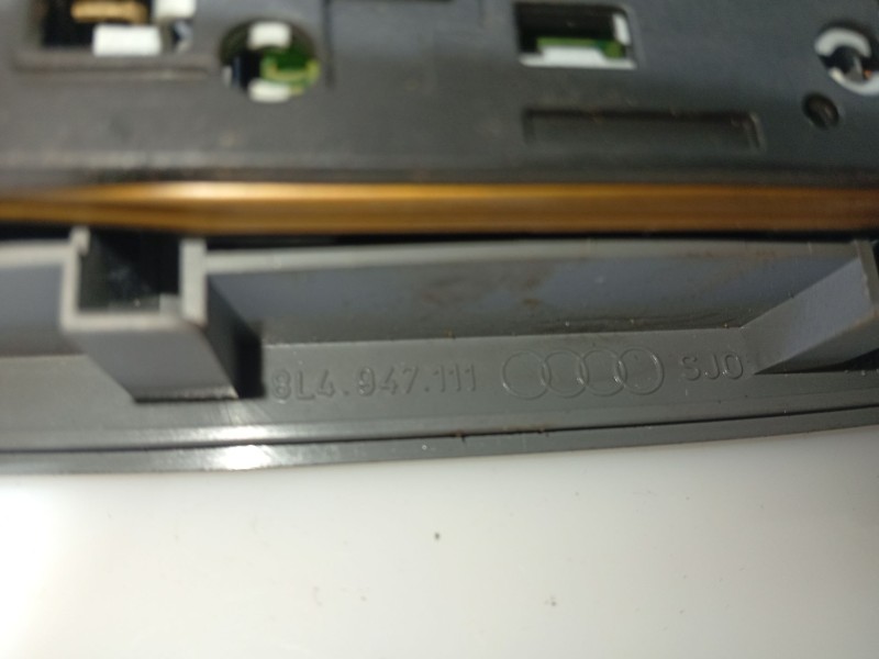 Recambio de luz interior para audi a3 (8l1) 1.8 referencia OEM IAM 8L0947111D 8L4947111 