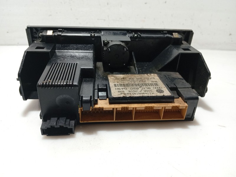 Recambio de mando climatizador para audi a3 (8l1) 1.8 referencia OEM IAM 8L0820043D 8L0820043H 0105