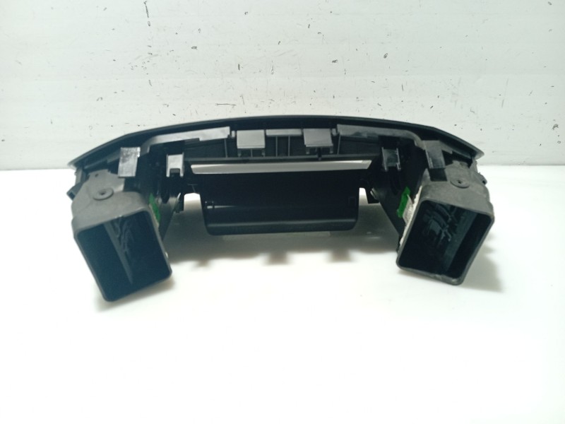 Recambio de moldura para opel insignia berlina referencia OEM IAM 0 13274792 