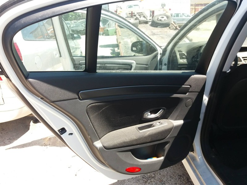 renault laguna iii 2.0 dci diesel cat   |   0.07 - ... | 2007 | 131 cv / 96 kw del año 2007