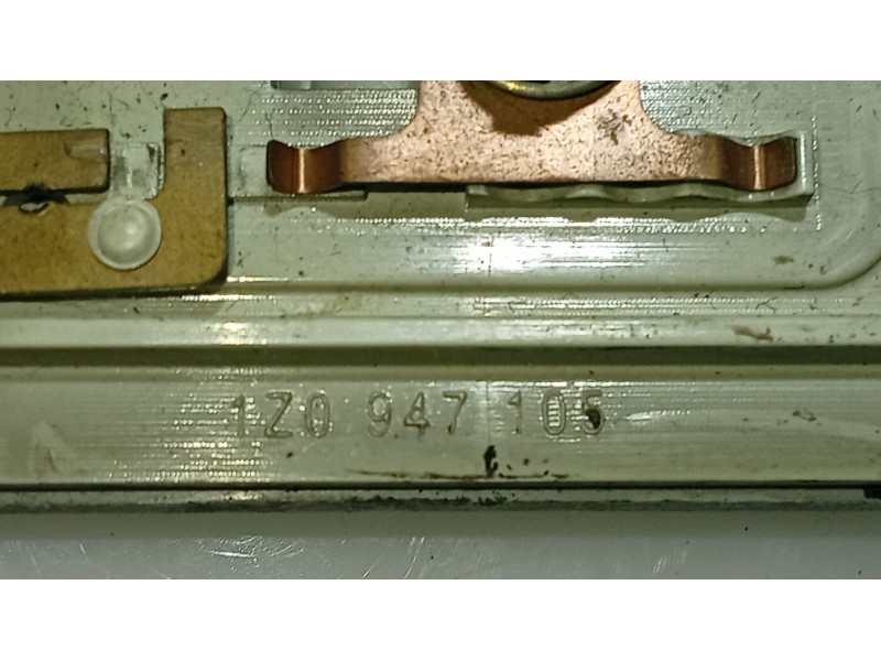 Recambio de luz interior para skoda fabia i (6y2) 1.9 sdi referencia OEM IAM 1Z0947105  