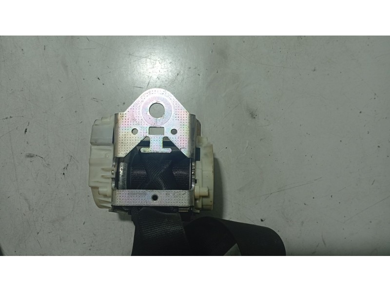 Recambio de cinturon seguridad trasero central para audi a3 (8p1) 1.9 tdi referencia OEM IAM 33030033C  