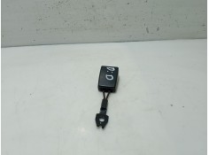 Recambio de anclaje cinturon delantero derecho para mercedes-benz clase a (w168) a 140 (168.031, 168.131) referencia OEM IAM A16