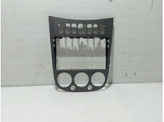 Recambio de moldura para mercedes-benz clase a (w168) a 140 (168.031, 168.131) referencia OEM IAM 1686802136  