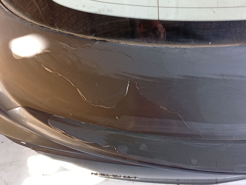 Recambio de porton trasero para opel insignia berlina referencia OEM IAM 13310763  