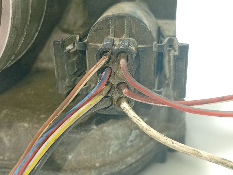 Recambio de caja mariposa para seat alhambra (7v8, 7v9) 2.0 i referencia OEM IAM 037133064A  