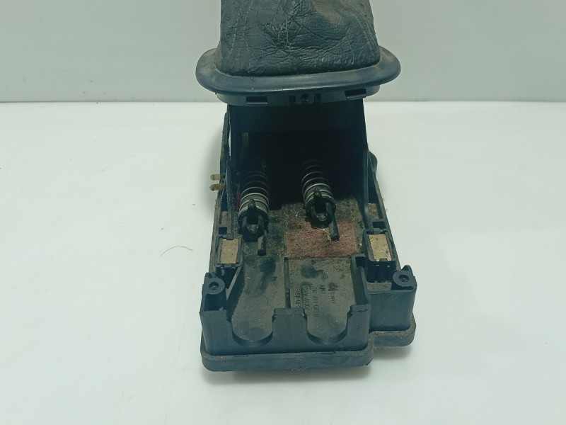 Recambio de palanca cambio para seat alhambra (7v8, 7v9) 2.0 i referencia OEM IAM 7M0711117  