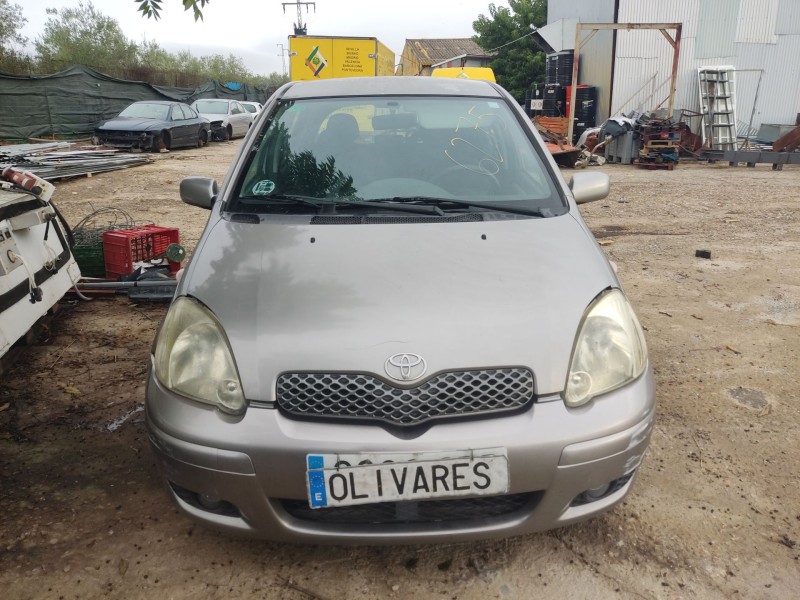 toyota yaris (_p1_) del año 2004