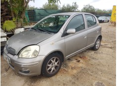 toyota yaris (_p1_) del año 2004 2