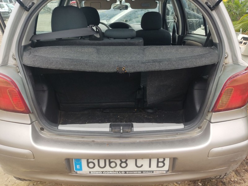 toyota yaris (_p1_) del año 2004