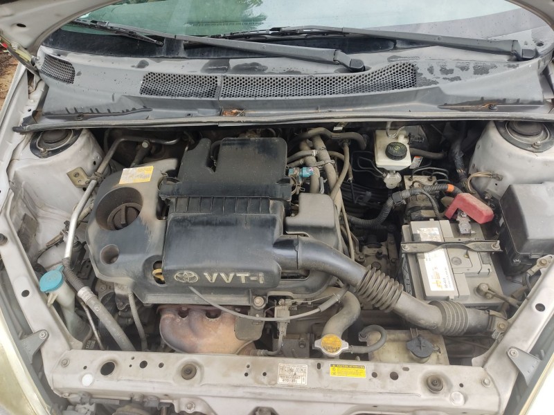 toyota yaris (_p1_) del año 2004