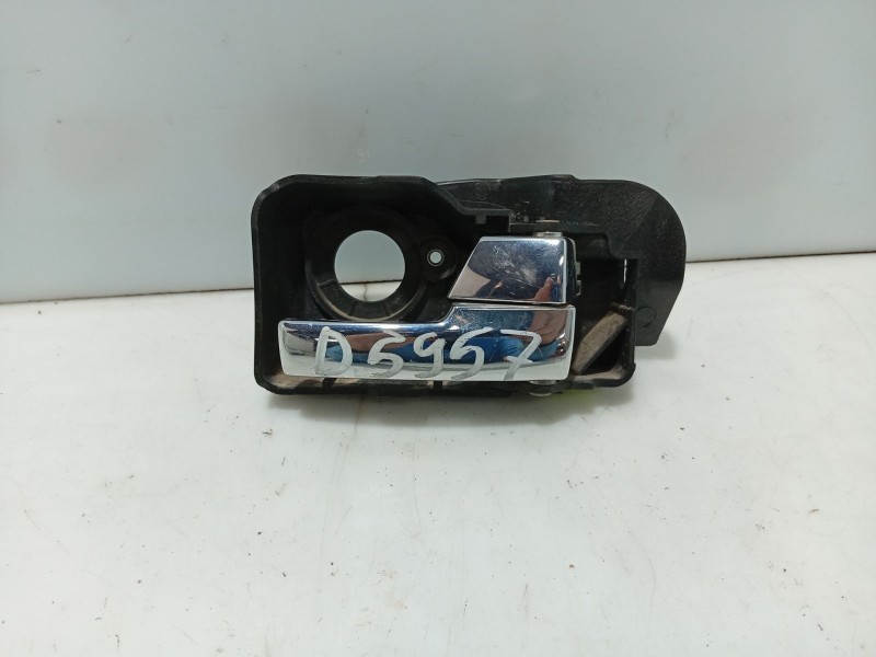 Recambio de maneta interior delantera derecha para ford mondeo iii (b5y) 2.0 tdci referencia OEM IAM 1352104 1352105 1S71F22600A