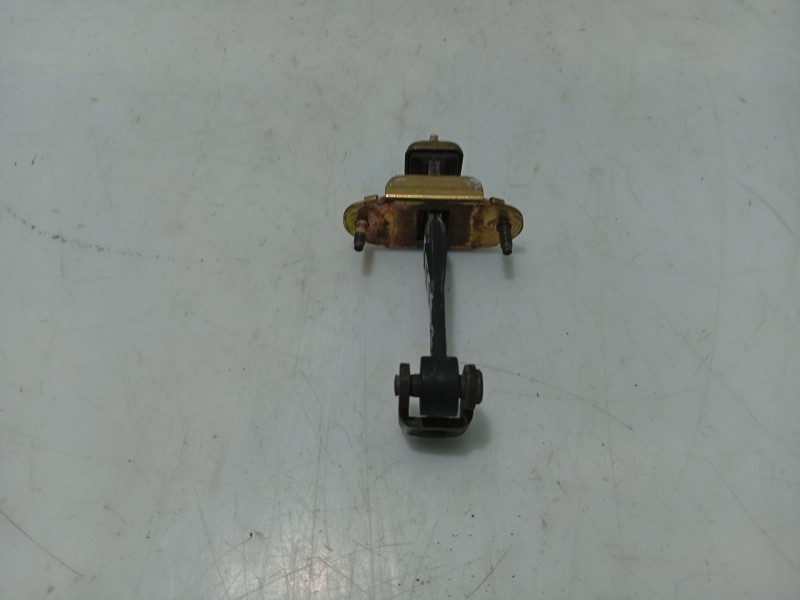 Recambio de retenedor puerta para ford mondeo iii (b5y) 2.0 tdci referencia OEM IAM 4736916  