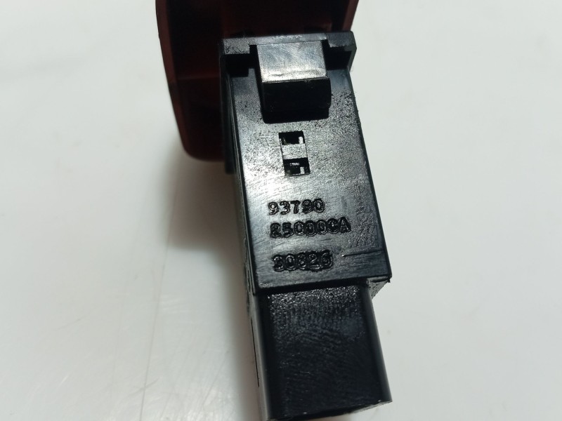 Recambio de interruptor para hyundai accent ii (lc) 1.3 referencia OEM IAM 9379025000CA  30826