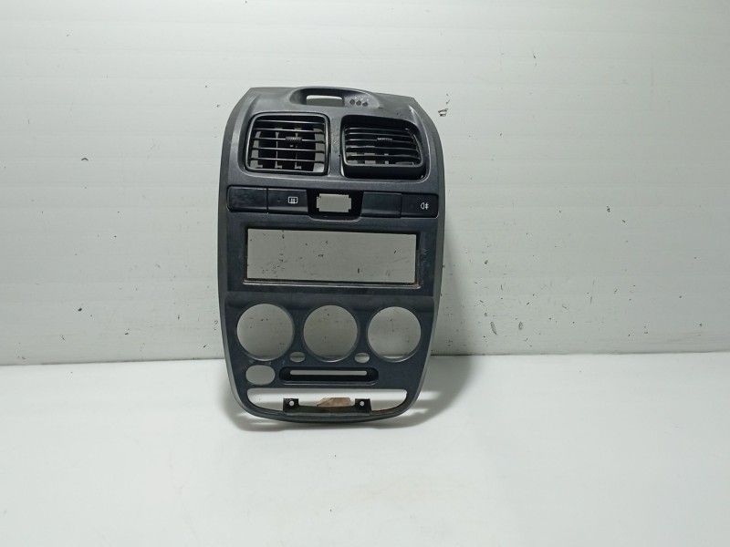 Recambio de moldura para hyundai accent ii (lc) 1.3 referencia OEM IAM   