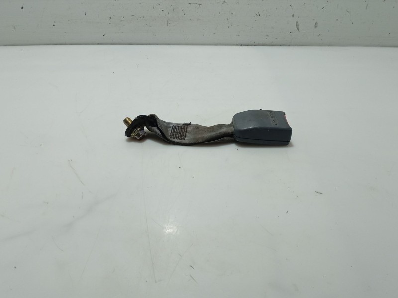 Recambio de anclaje cinturon trasero derecho para hyundai accent ii (lc) 1.3 referencia OEM IAM 8983025010LT  