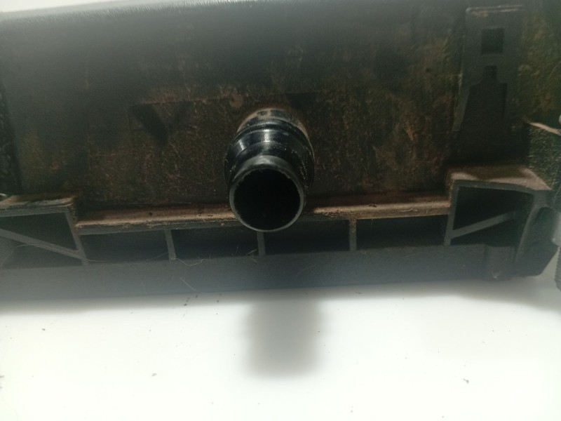 Recambio de tapa balancines para chevrolet aveo / kalos sedán (t250, t255) 1.4 referencia OEM IAM 689045057  