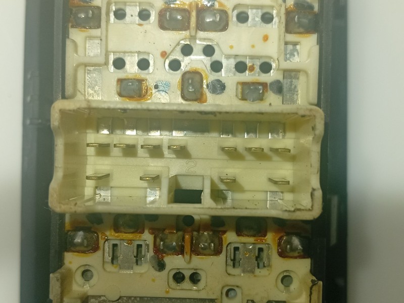 Recambio de mando elevalunas delantero izquierdo para chevrolet aveo / kalos sedán (t250, t255) 1.4 referencia OEM IAM 202005158