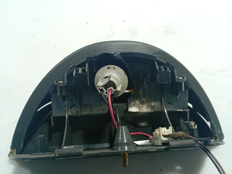 Recambio de luz central de freno para daewoo lanos (klat) 1.3 referencia OEM IAM 074664  