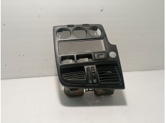 Recambio de moldura para nissan primera hatchback (p11) 2.0 td referencia OEM IAM   